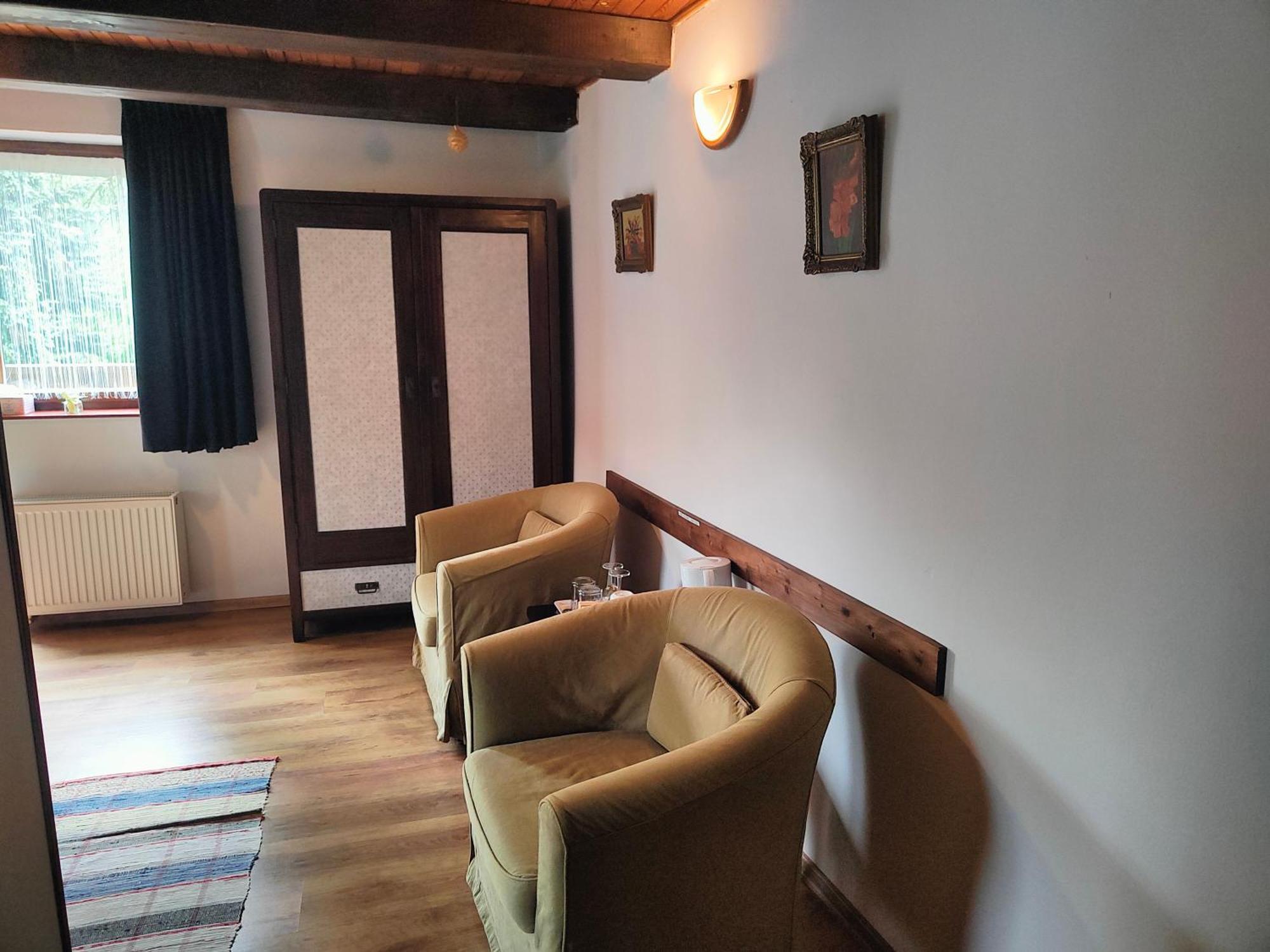 Bed And Breakfast Tvrz Velka Bukovina Exterior photo